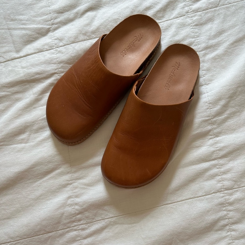 Madewell leather clogs